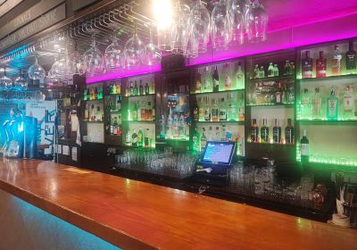 El bar